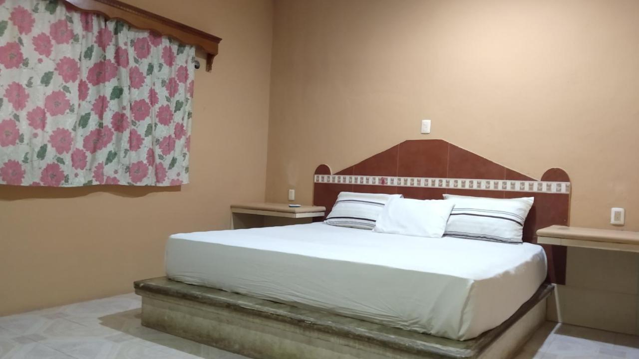Hotel Maria Jose Felipe Carrillo Puerto Eksteriør billede